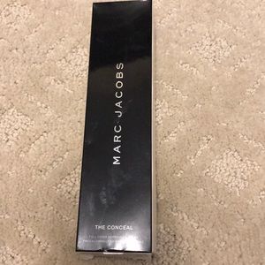 Marc Jacobs cosmetic conceal brush